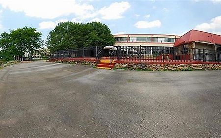 Lancaster Family Resort Smoketown  Exterior foto