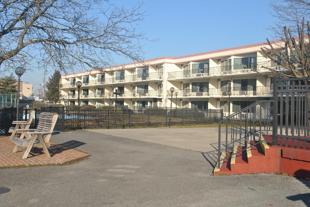 Lancaster Family Resort Smoketown  Exterior foto